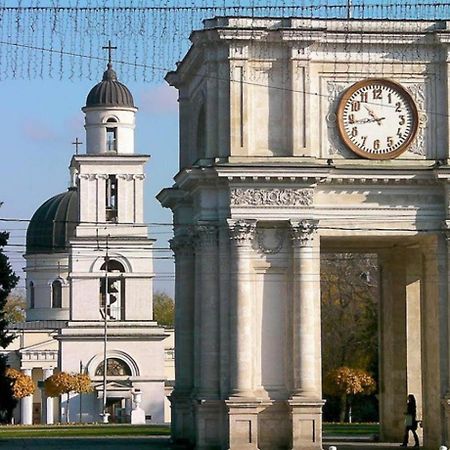 Vasile Alecsandri 60 Ap 49 Chisinau Exterior photo